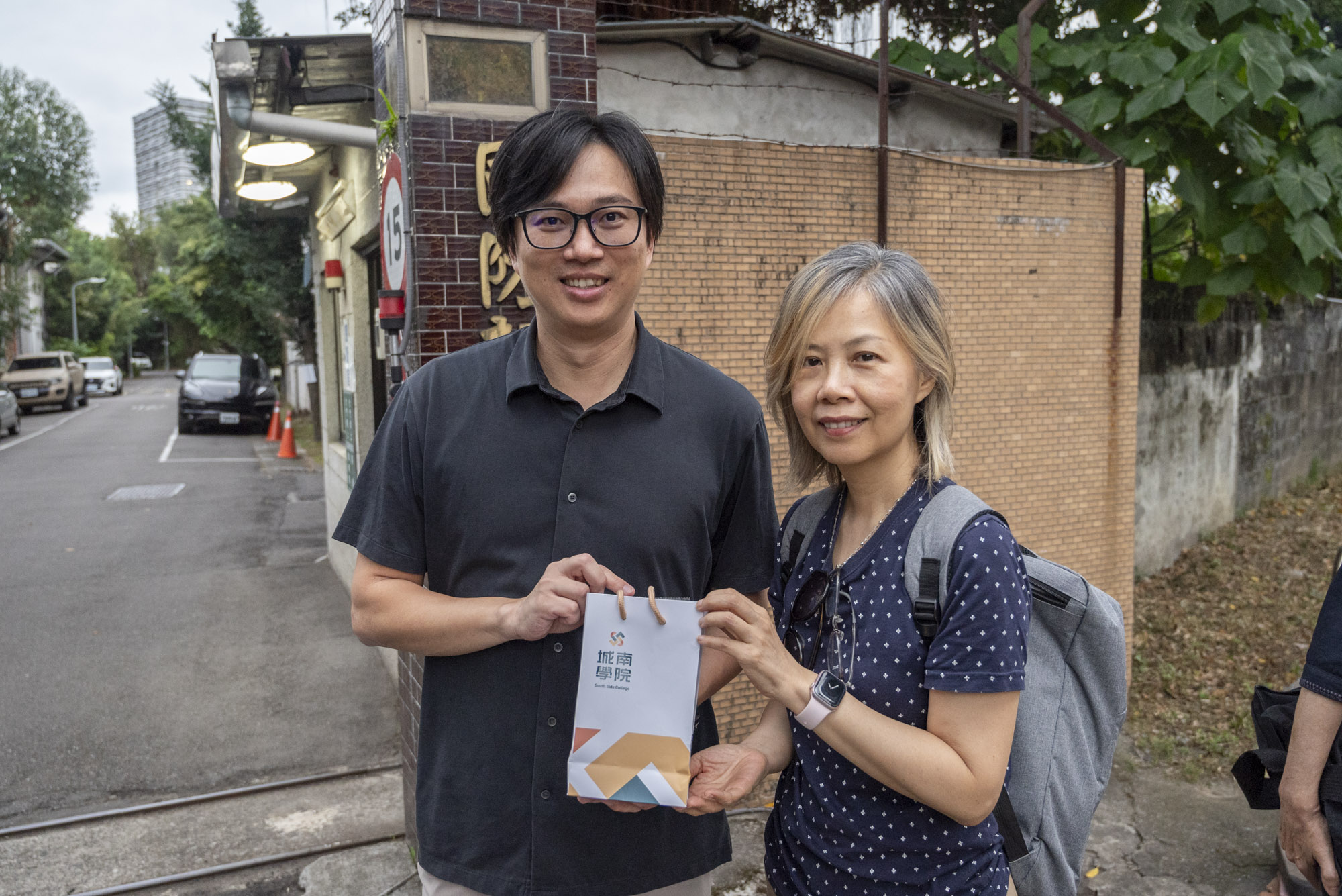 當日特邀臺科大建築系蔡孟廷副教授導覽,講解學人新村的特殊性及與台科大近期計畫之連結
