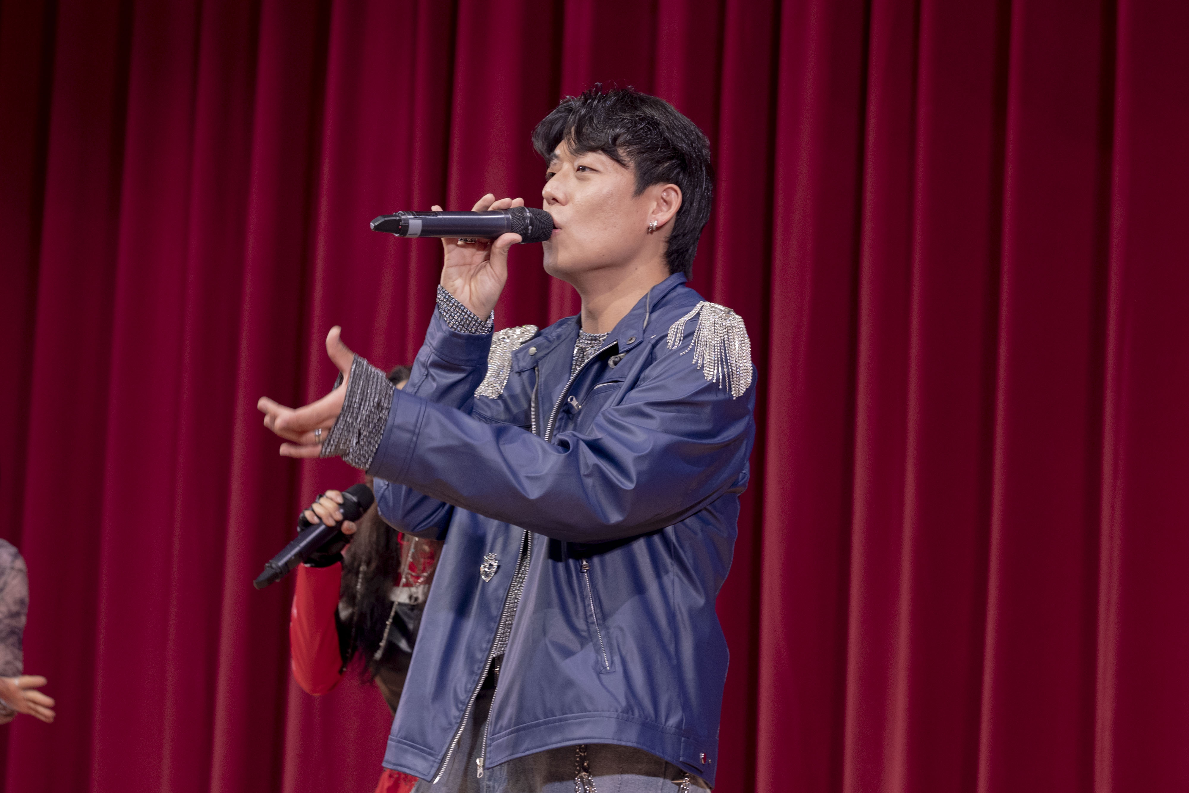 演出
