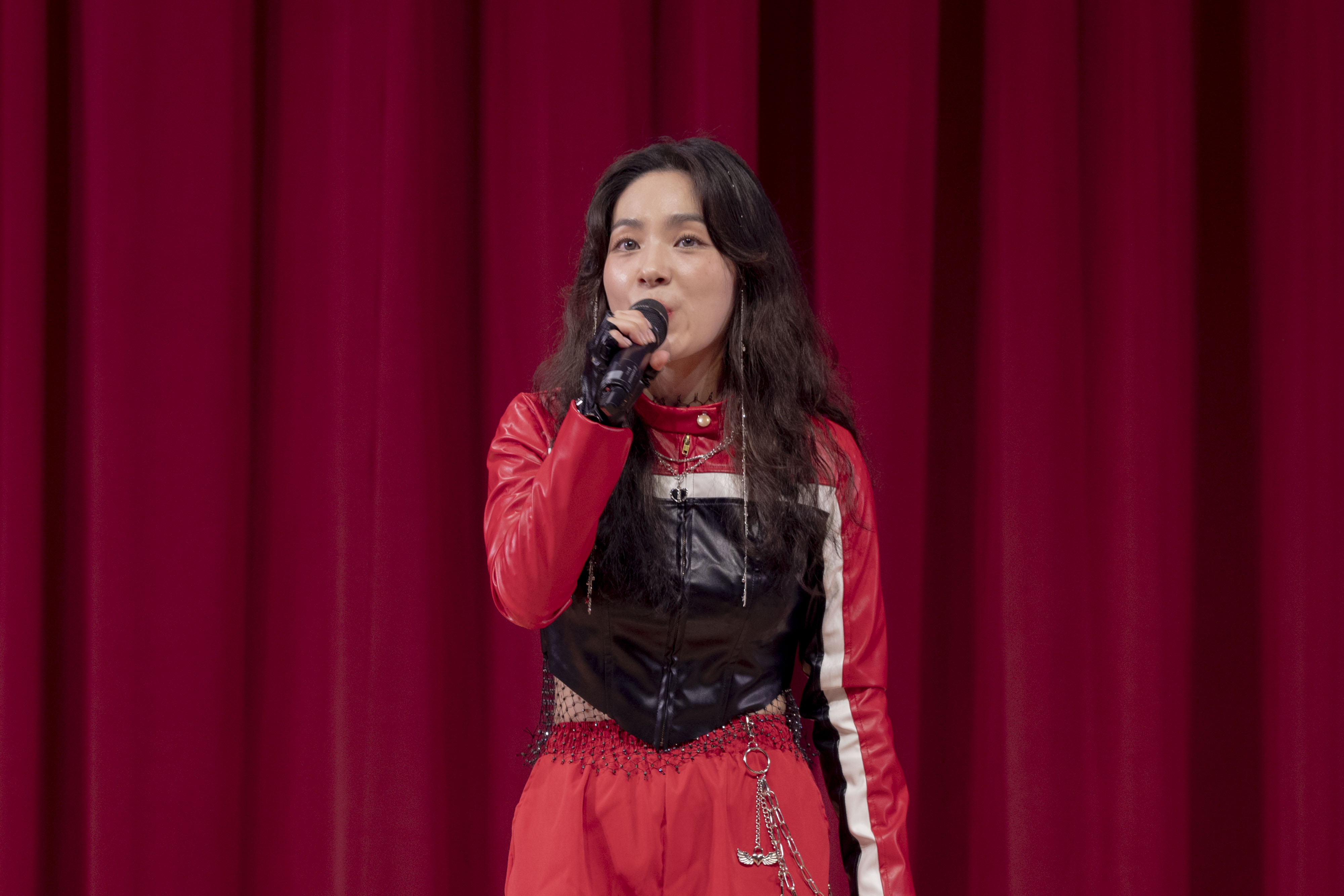 演出