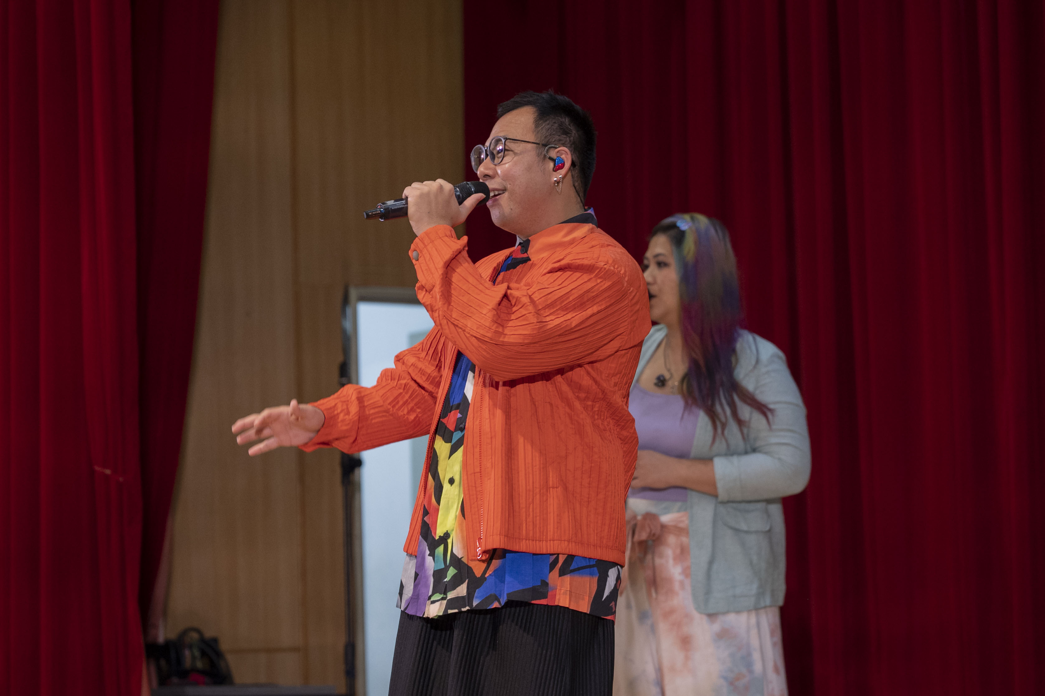 表演