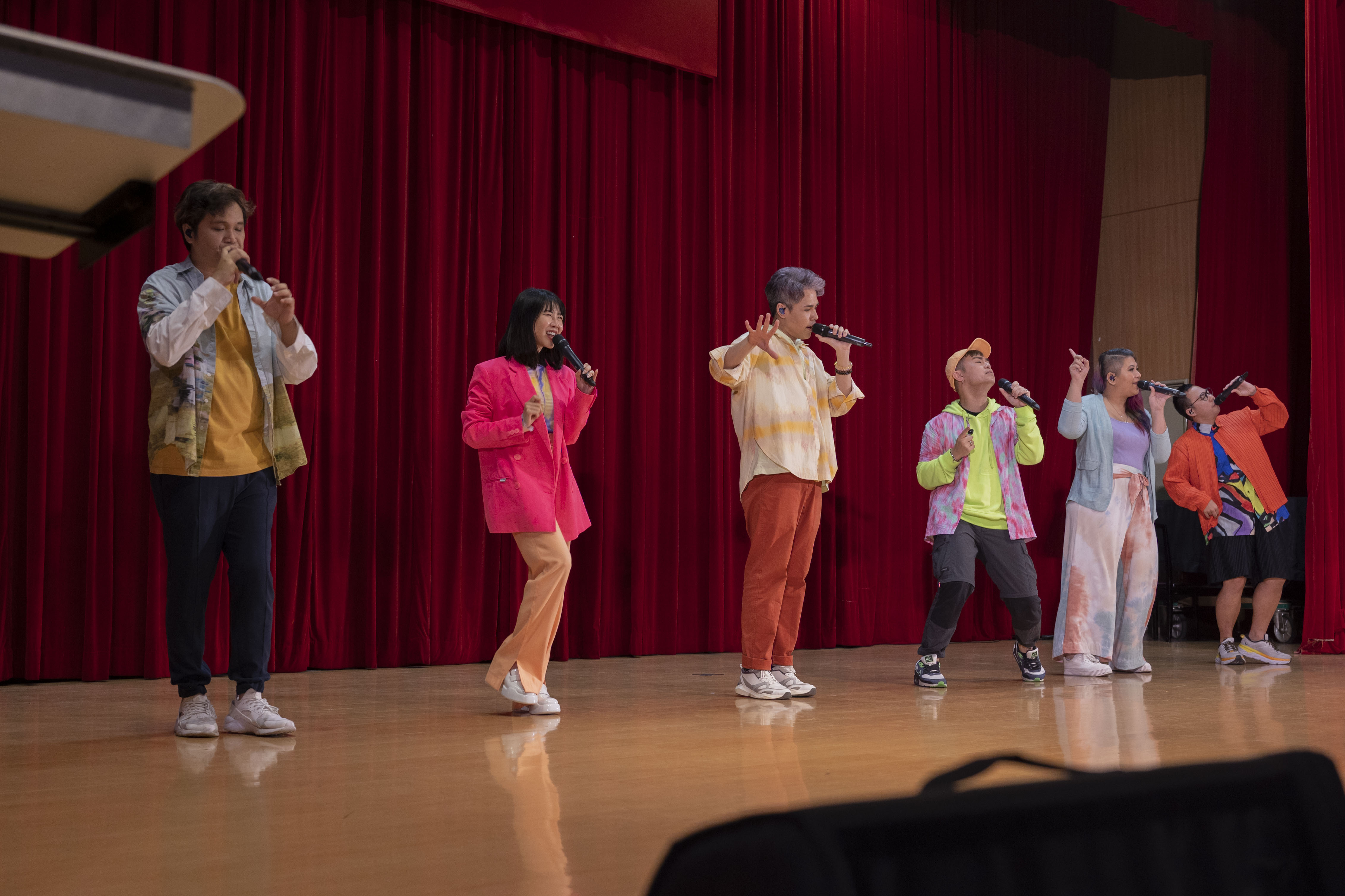 表演