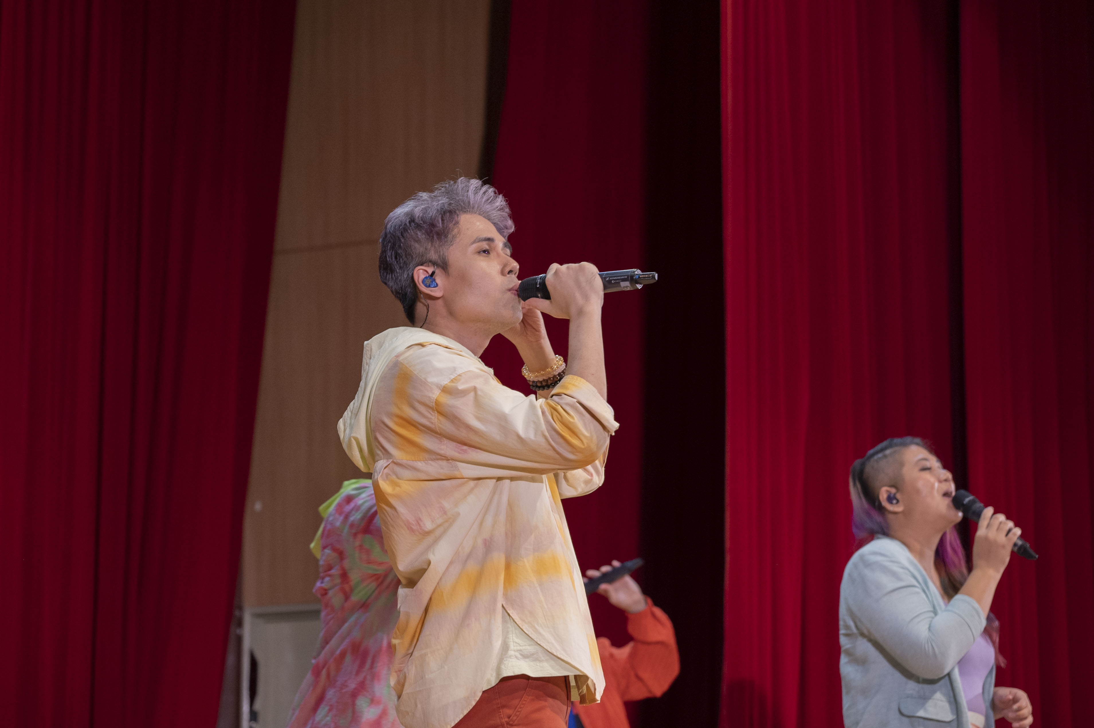 表演